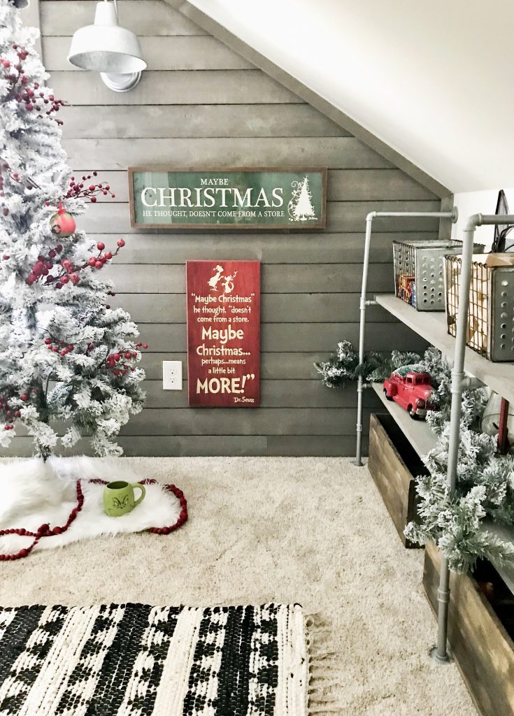 Farmhouse Grinch Christmas tree  Grinch christmas tree, Grinch christmas  tree topper, Grinch christmas