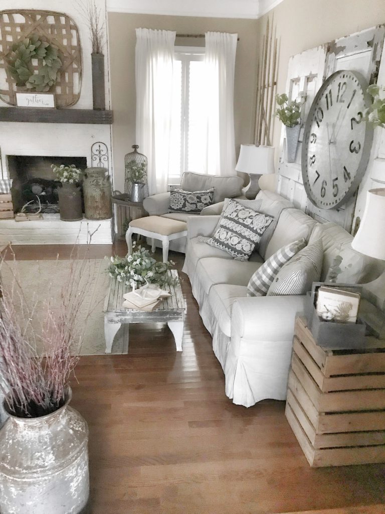 farmhouse living room