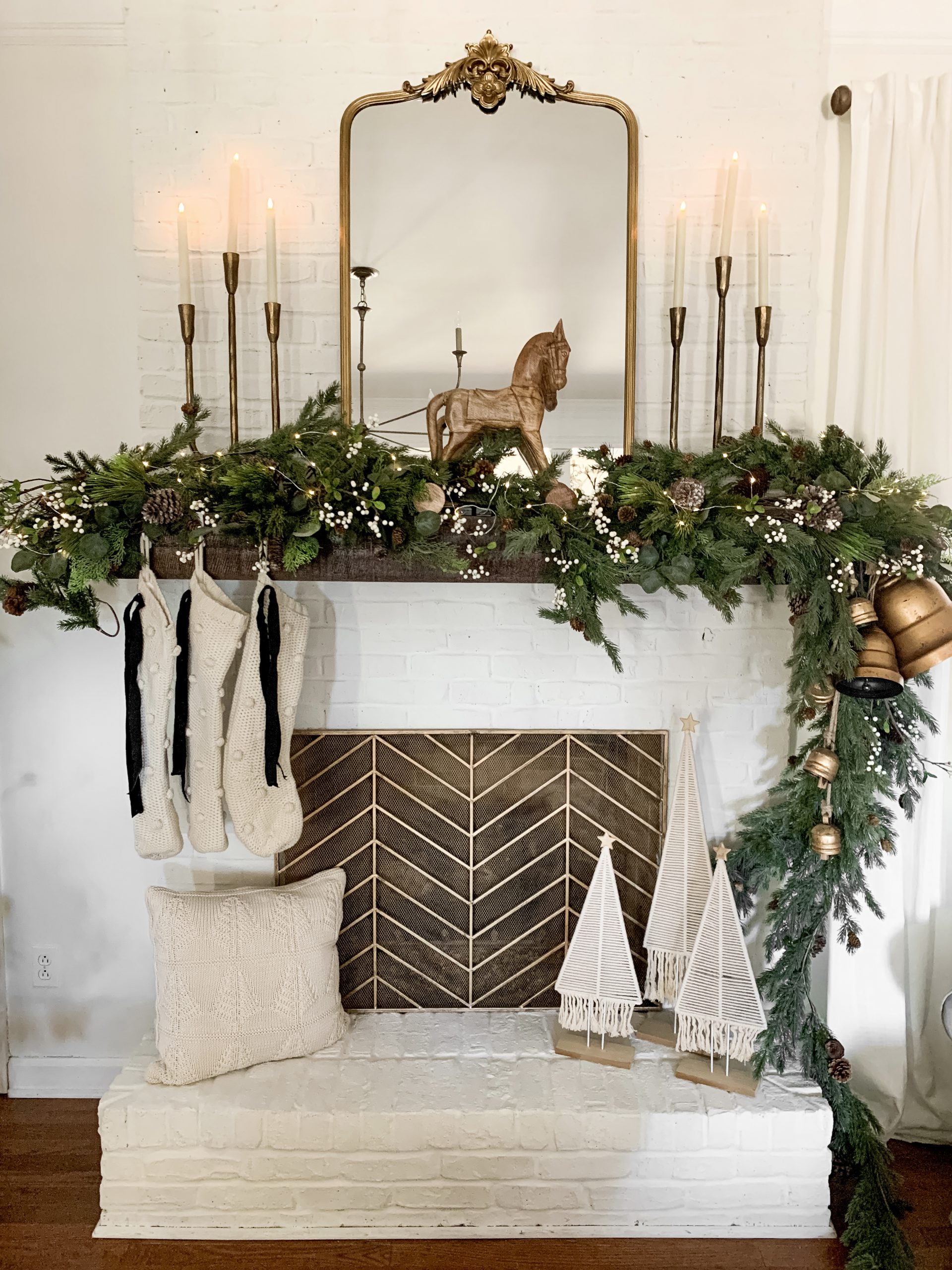 5 Festive Christmas Living Room Decor Ideas | Bless This Nest